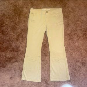 Women’s AE khaki Pants